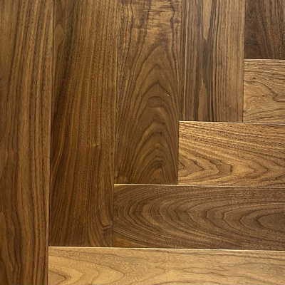CROWNWOOD Urban Английская елка Американский орех селект, Лак 600 x 120 x 14 / 1.44м2